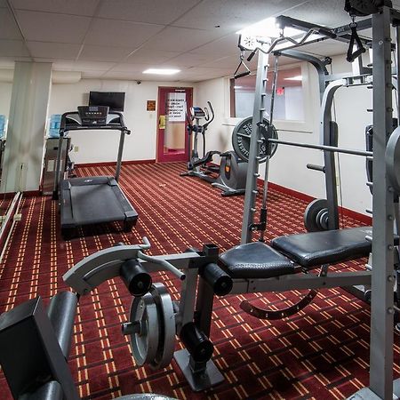 Ramada By Wyndham Medford Hotel & Conference Center Esterno foto