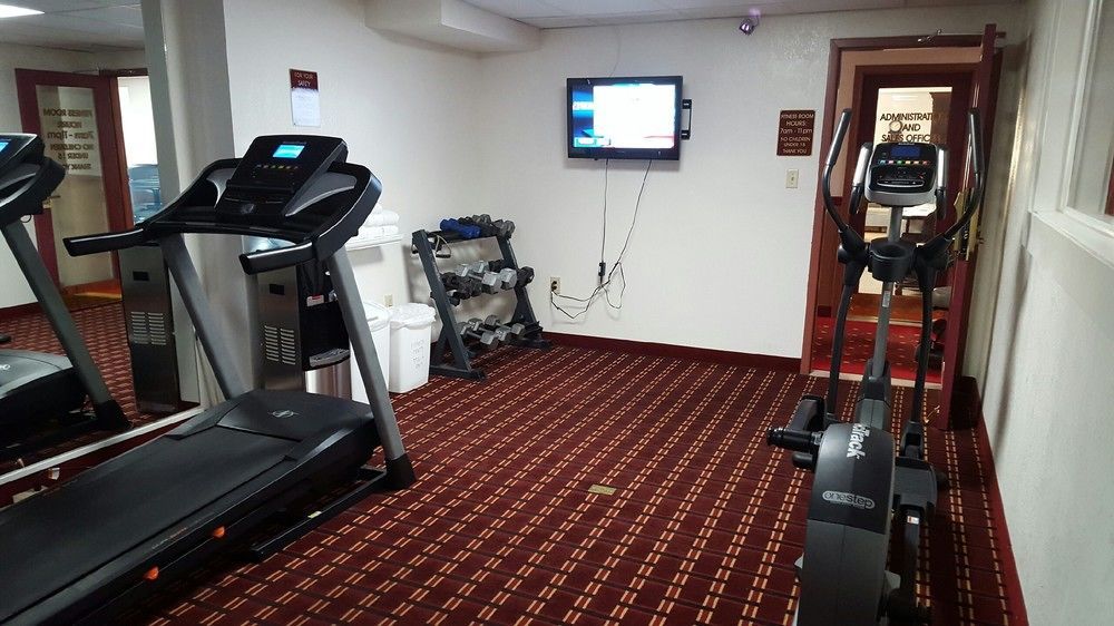 Ramada By Wyndham Medford Hotel & Conference Center Esterno foto